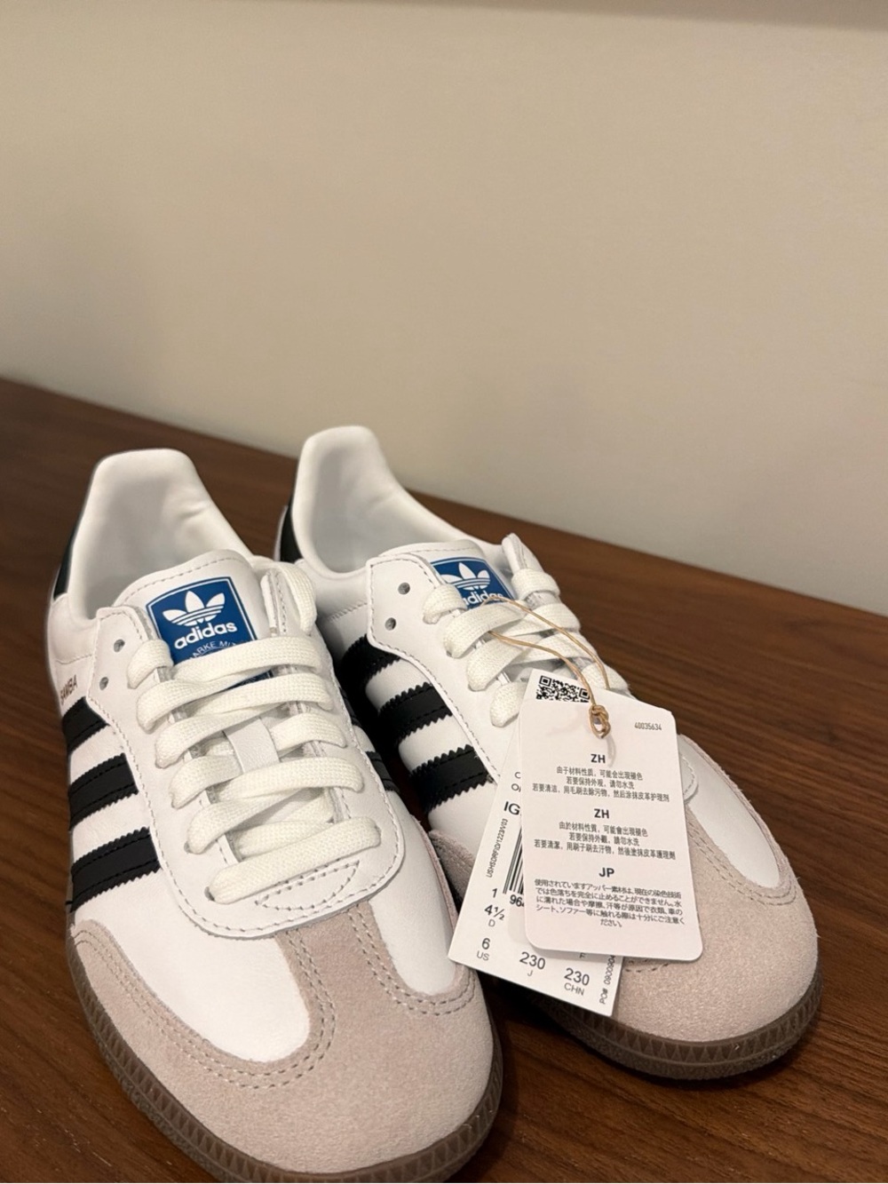 Adidas Sambas White & Black Samba Sneaker 6W
